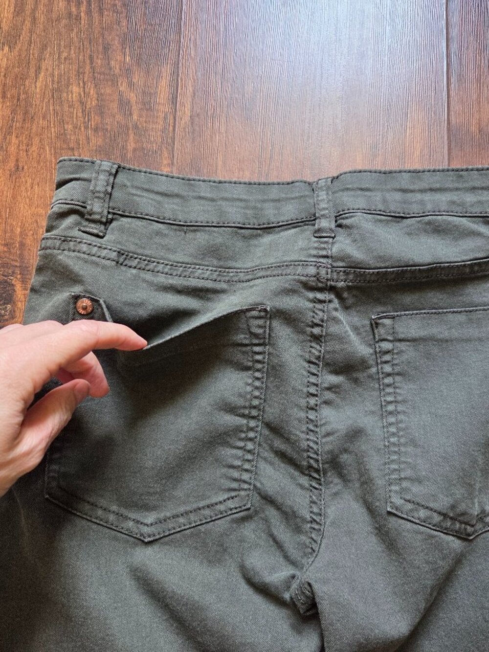 The Jegging Mid Rise Size 6 in army green - Picture 7 of 9